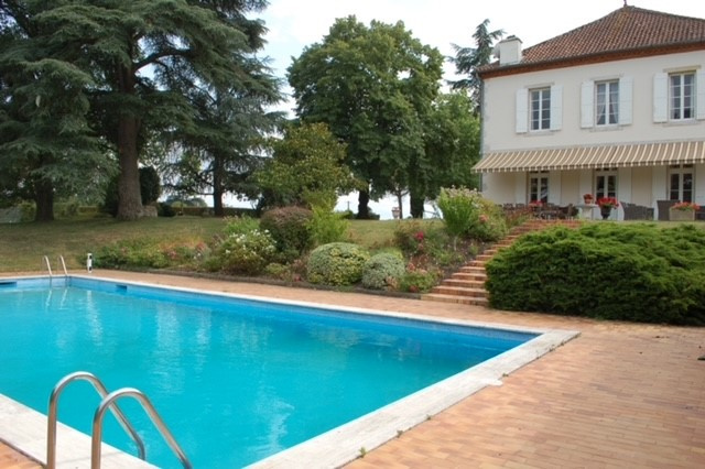 LOT ET GARONNE—SOUTH OF AGEN—MANSION IN ITS PARK